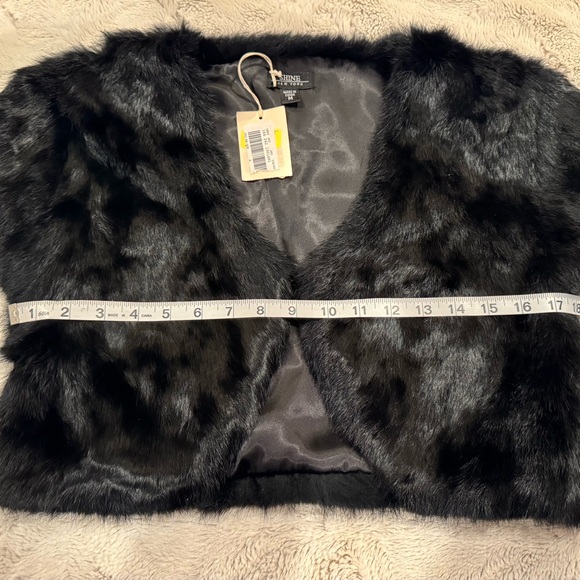 100% Rabbit Fur Cap Sleeve Vest - Picture 4 of 4